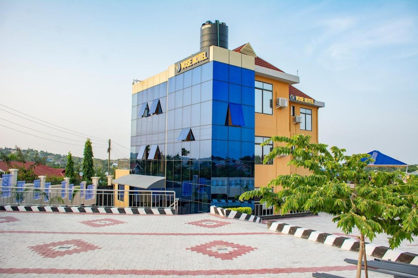 Vose Hotel & Spa Дар ес Саалам Екстериор снимка